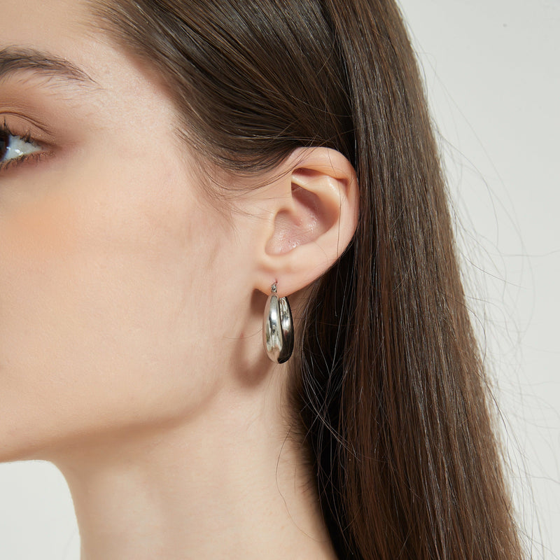 Darcey Silver Hoop Earrings - BYOUJEWELRY