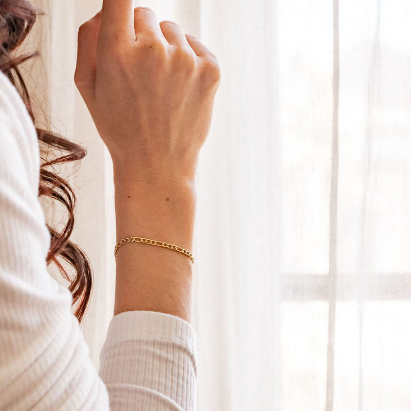 Gold Figaro Bracelet - BYOUJEWELRY