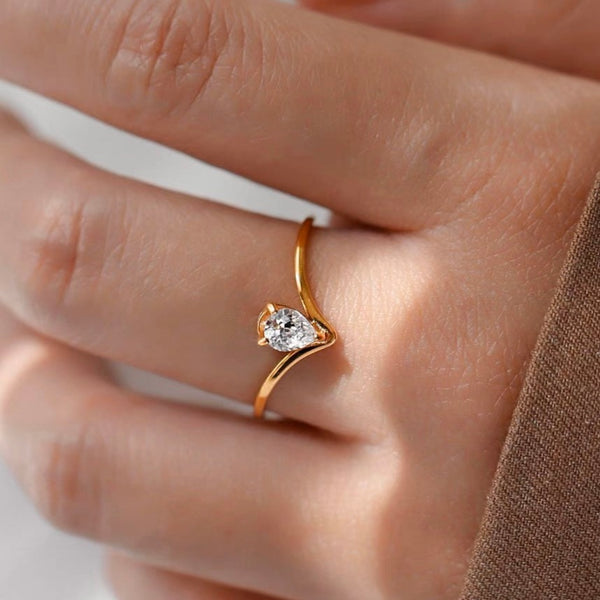 gold pear cut ring